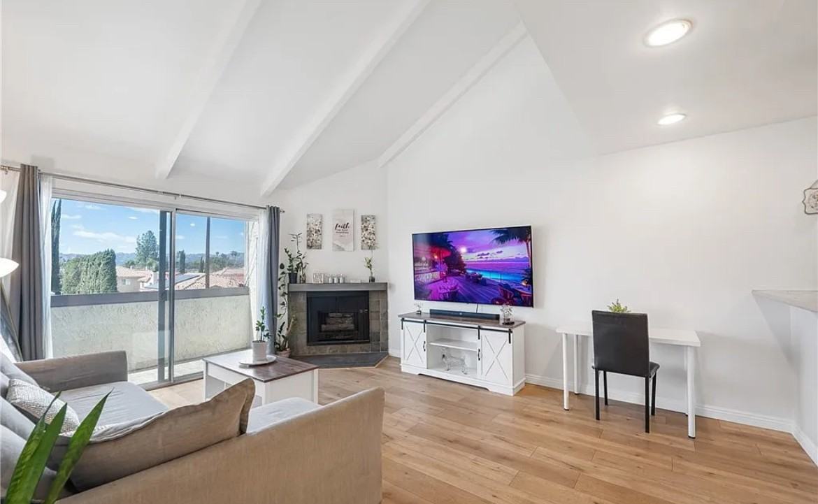 20253 Keswick St - Photo 2 of 15