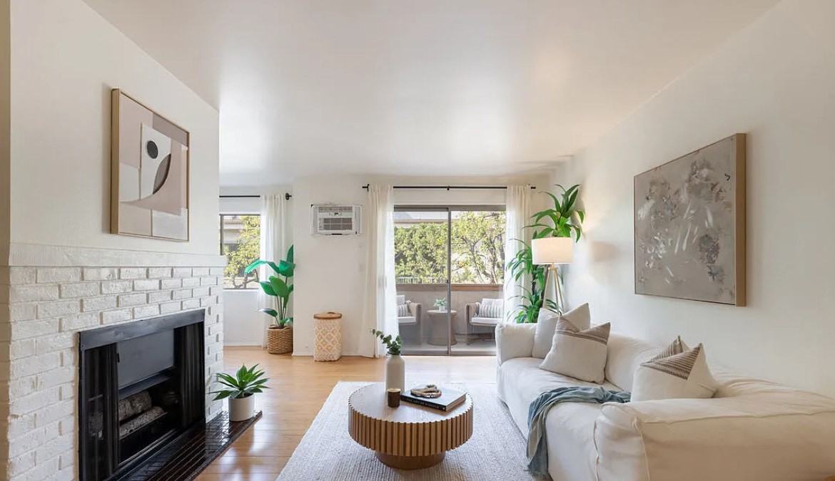 12030 Rochester Ave - Photo 5 of 26