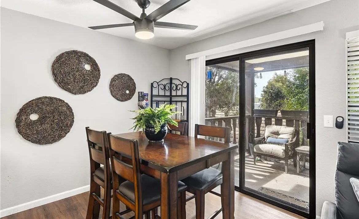 13933 Spring Water Ct - Photo 5 of 16