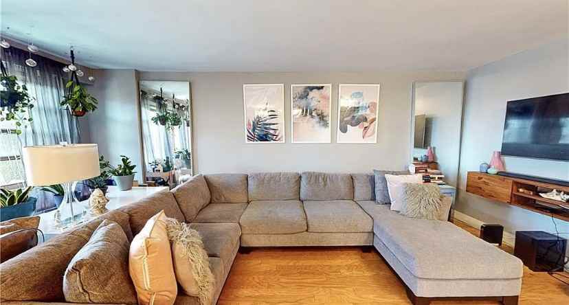 1019 Van Siclen Ave - Photo 2 of 16