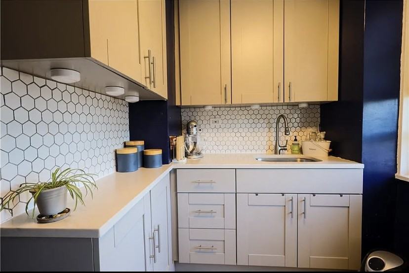 1019 Van Siclen Ave - Photo 6 of 16