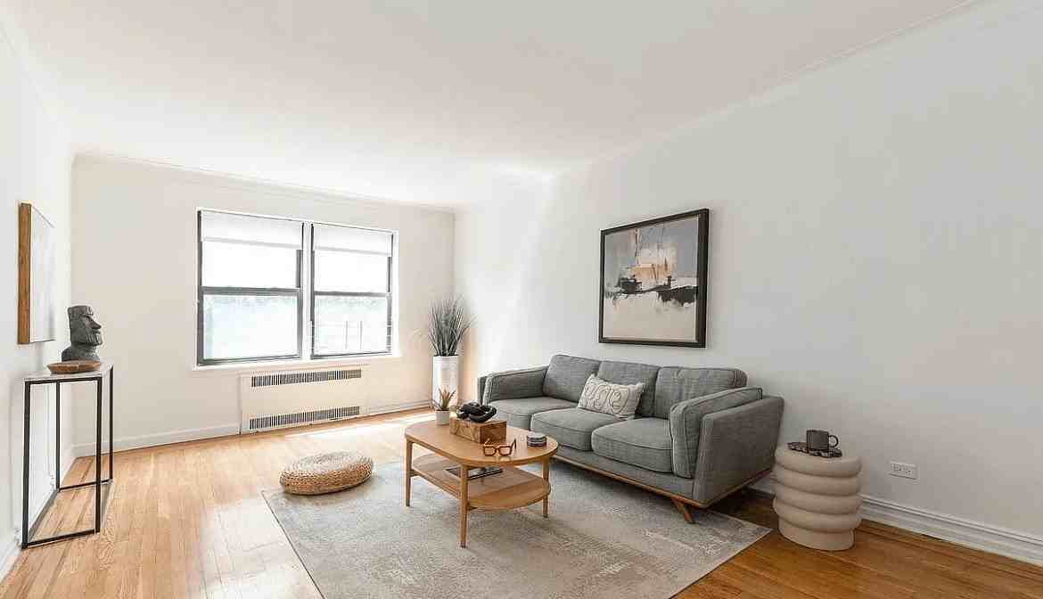 3535 75Th St - Photo 3 of 20