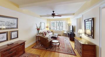 featured image of 325 E 41st St