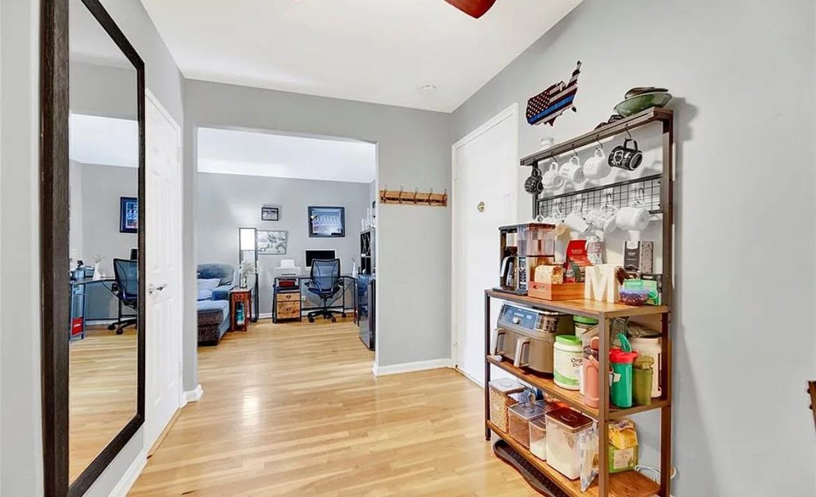 7259 Shore Rd - Photo 4 of 16