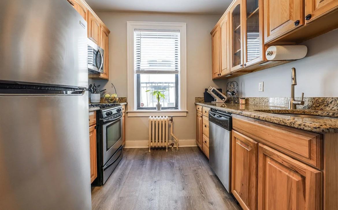 331 79Th St - Photo 6 of 14