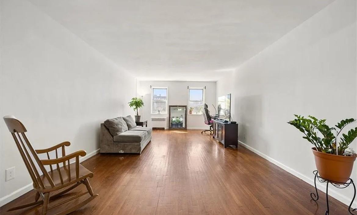 1234 Midland Ave - Photo 2 of 12