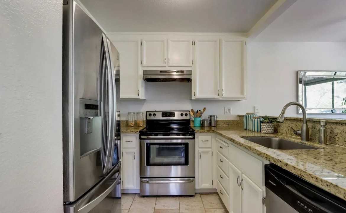 5688 Makati Cir - Photo 7 of 16