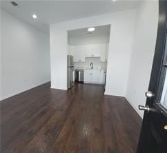 2657 Touro St #B - Photo 3 of 13