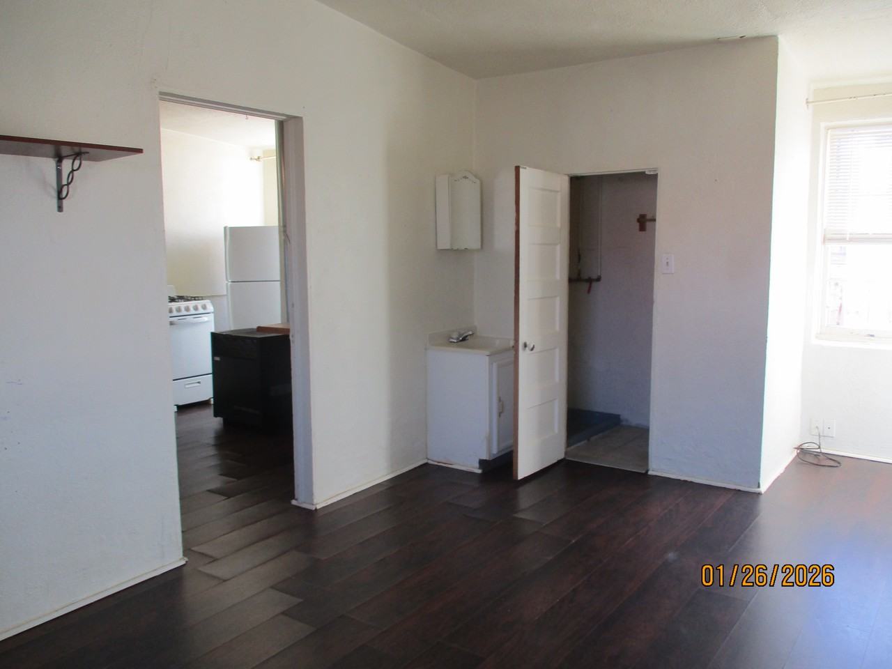 1528 Elm Ave #4 - Photo 5 of 5