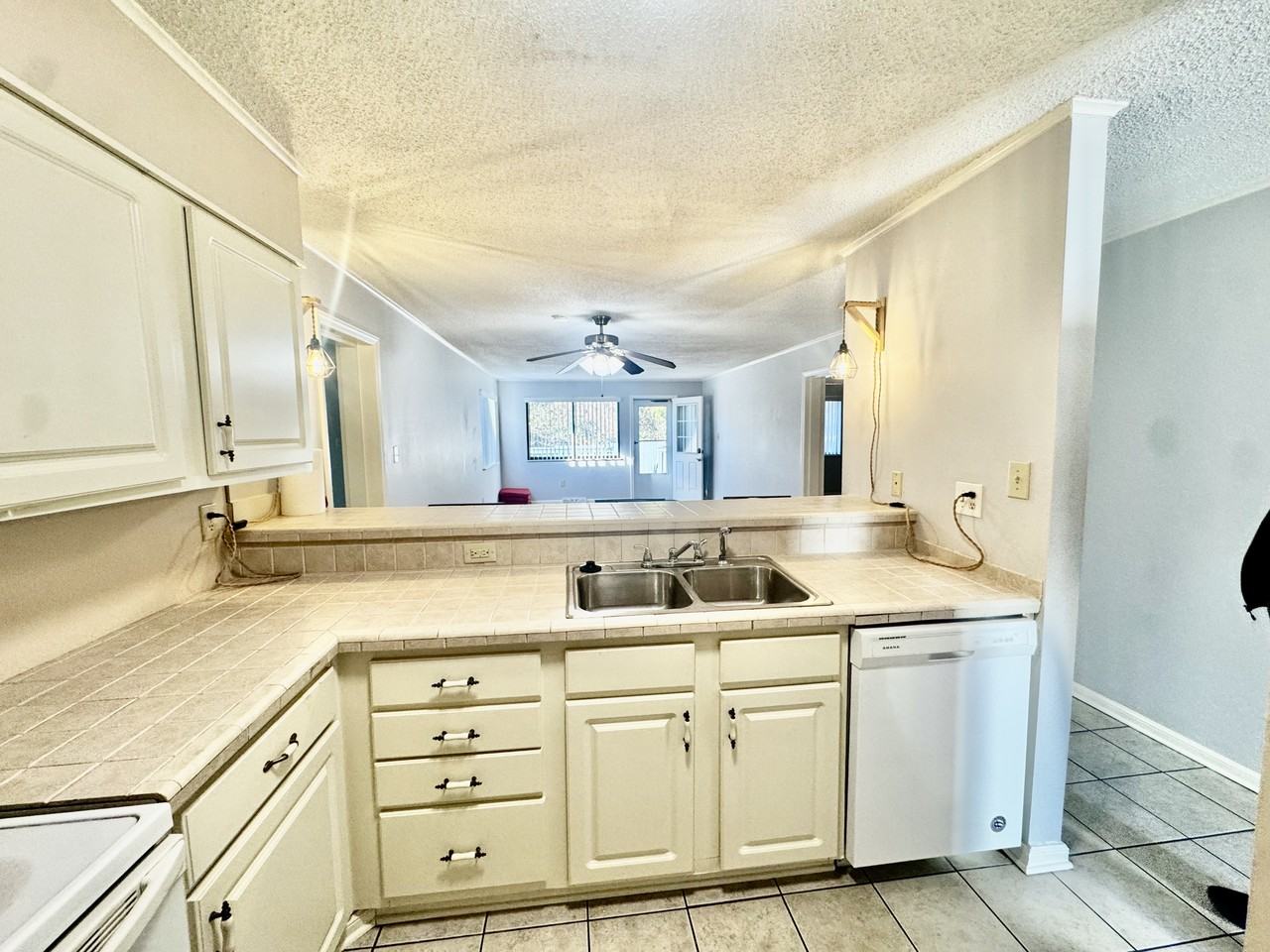 4320 Kingsport Rd #A1 - Photo 4 of 21