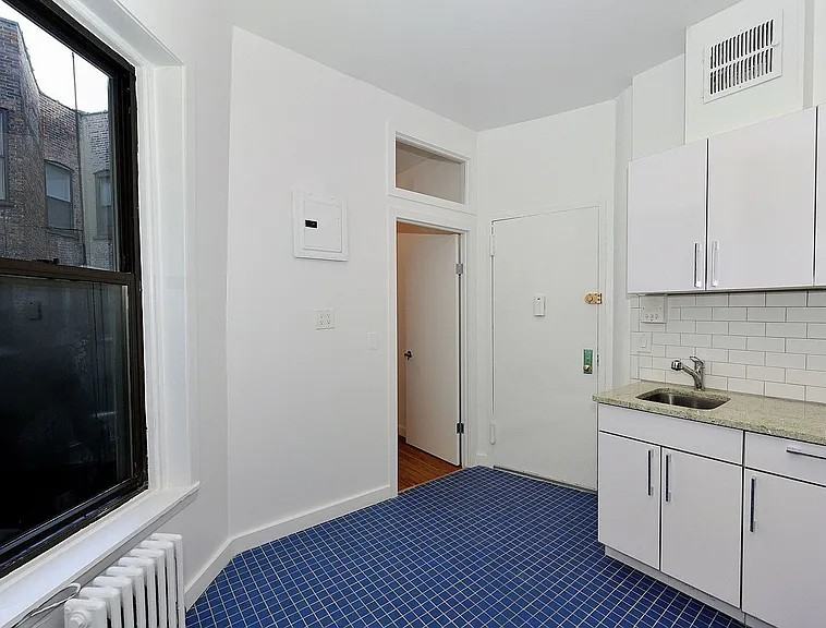 188 Avenue Of The Americas #5FN - Photo 5 of 11