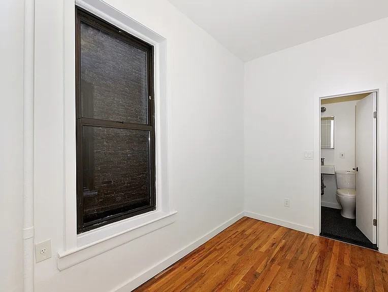 188 Avenue Of The Americas #5FN - Photo 6 of 11