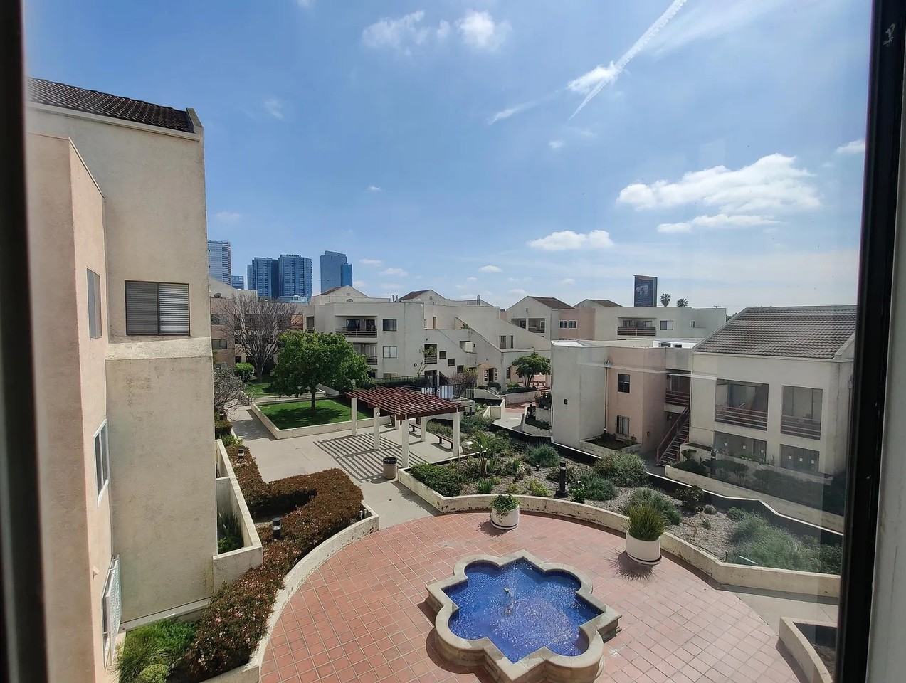 1118 Valencia St #319 - Photo 4 of 16