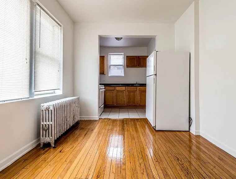 5952 W Superior St #2G - Photo 6 of 11