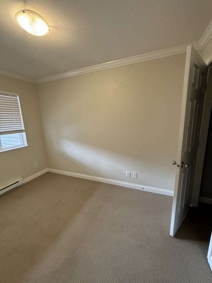 3209 198 St - Photo 4 of 15