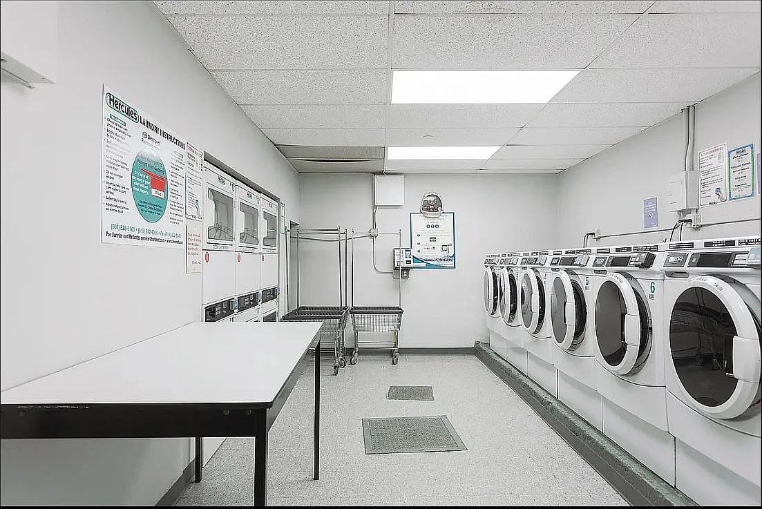 855 E 7th St #1G - Photo 5 of 7