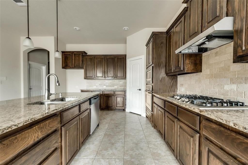 533 Alice Ln - Photo 6 of 14