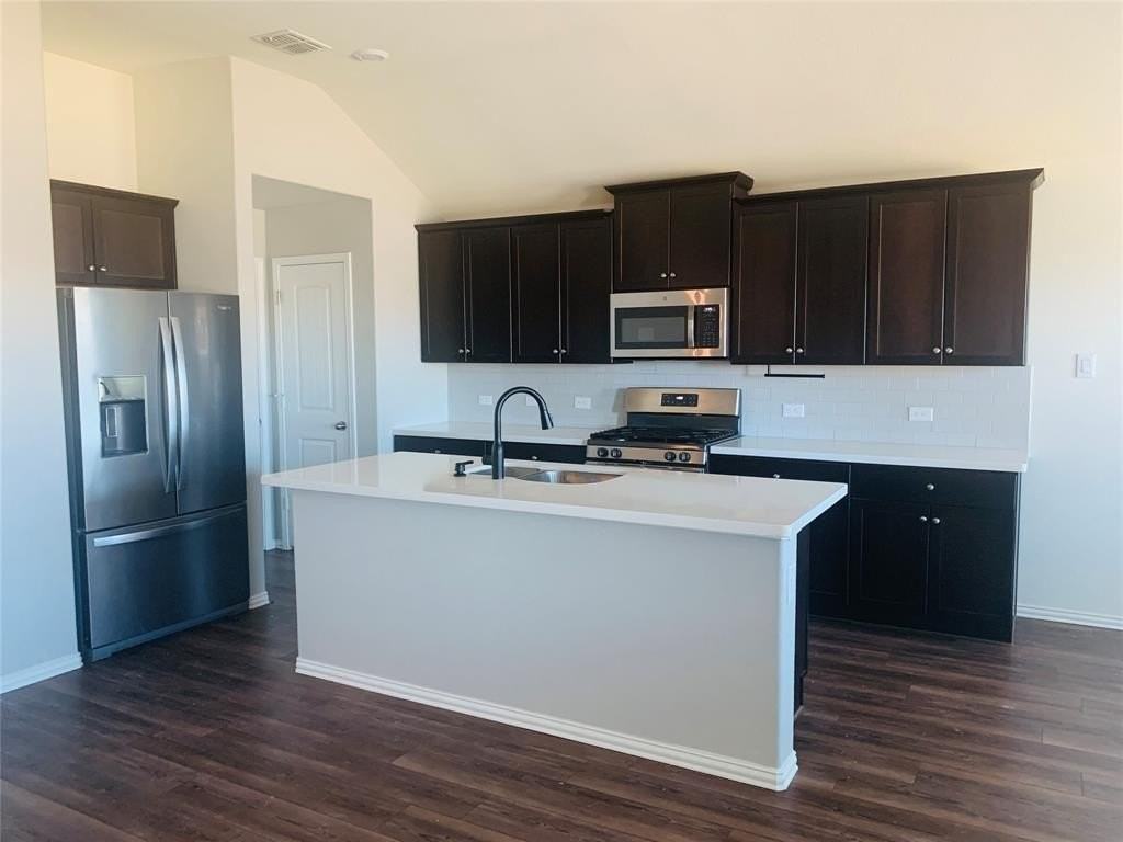 300 Saguaro Dr - Photo 4 of 16