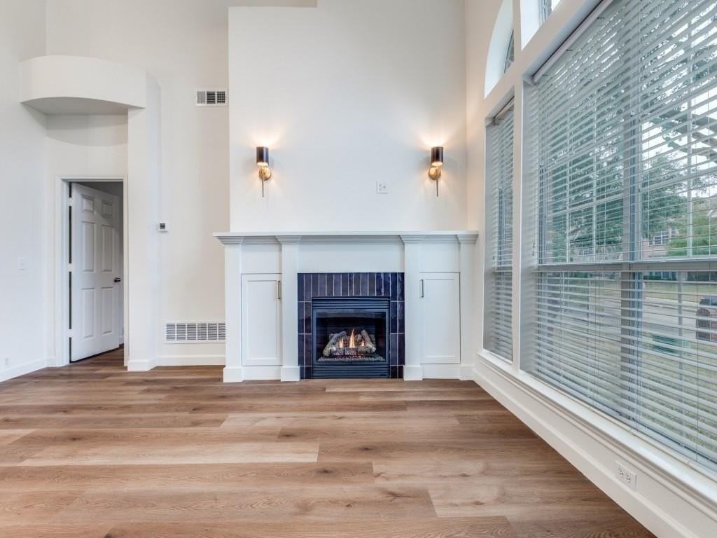 7139 Drummond Dr - Photo 3 of 15