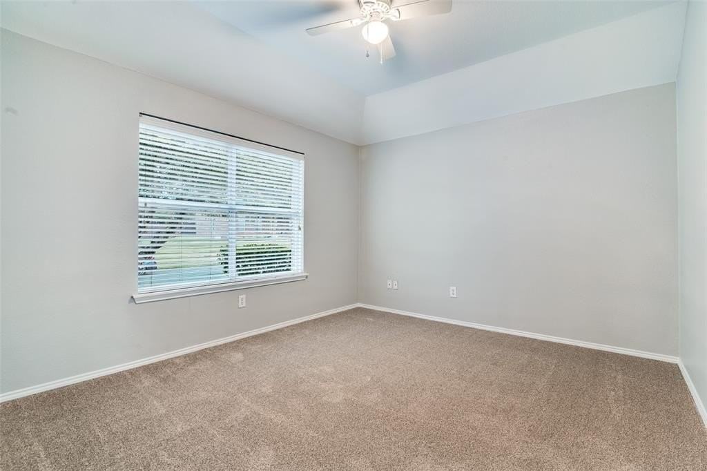 3690 Chestnut Trl - Photo 4 of 25