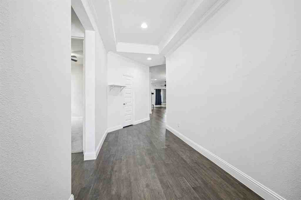 3201 Velma Ln - Photo 3 of 31