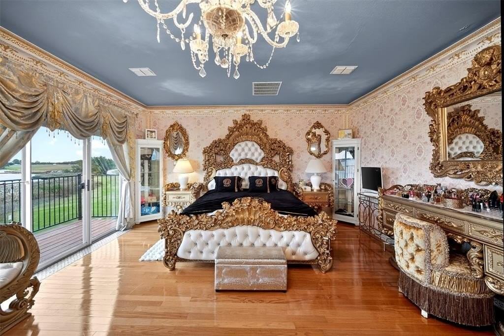 5218 Lake Terrace Ct - Photo 4 of 40