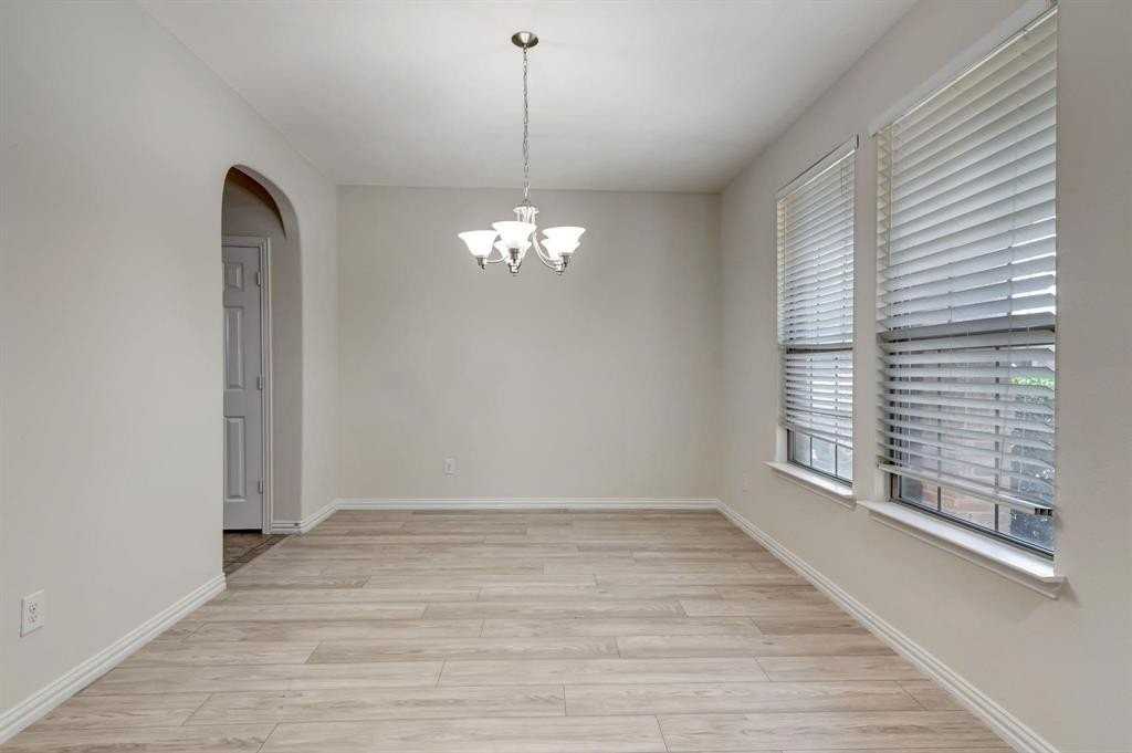 1641 Quail Grove Dr - Photo 4 of 37