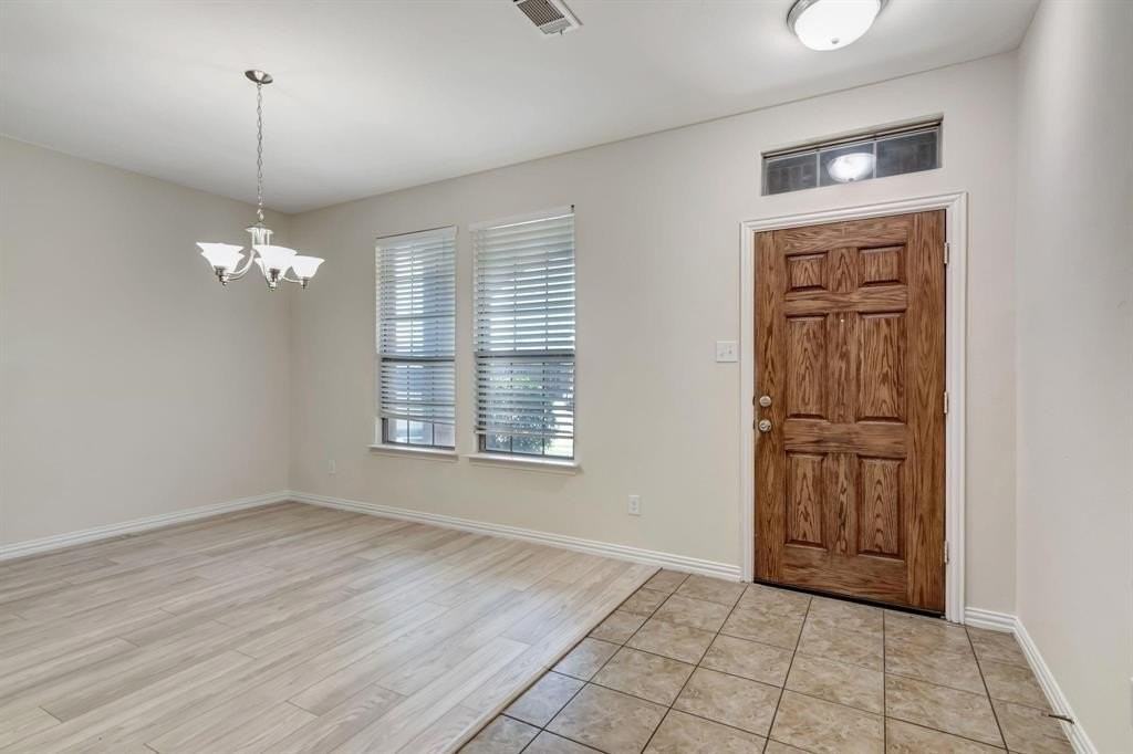 1641 Quail Grove Dr - Photo 5 of 37