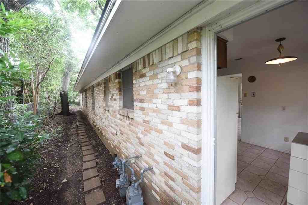 1137 Haines Ave #1137 - Photo 3 of 9