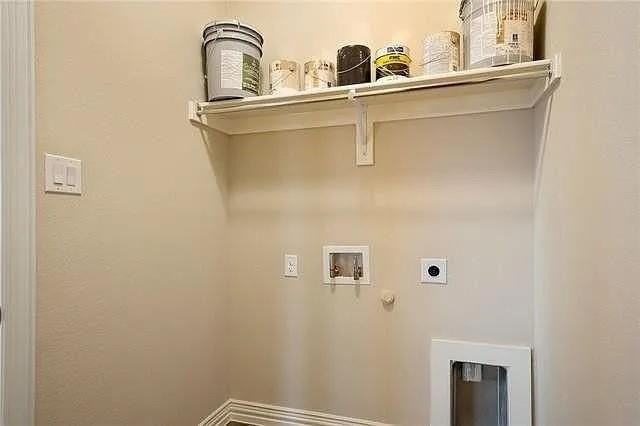 800 Newhaven - Photo 7 of 14