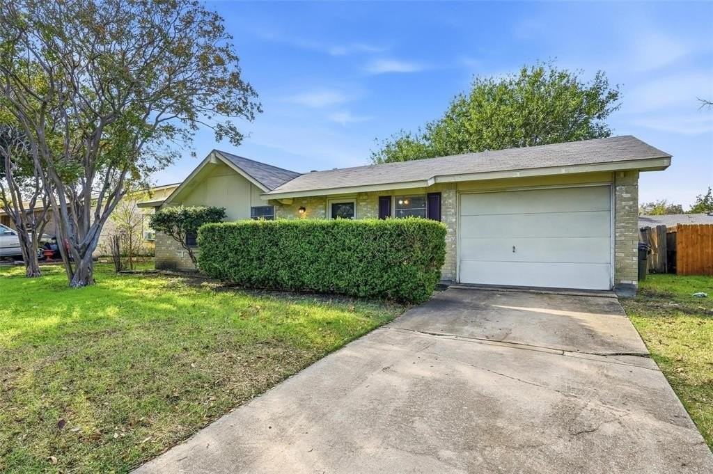 3353 Westminster Dr - Photo 2 of 10