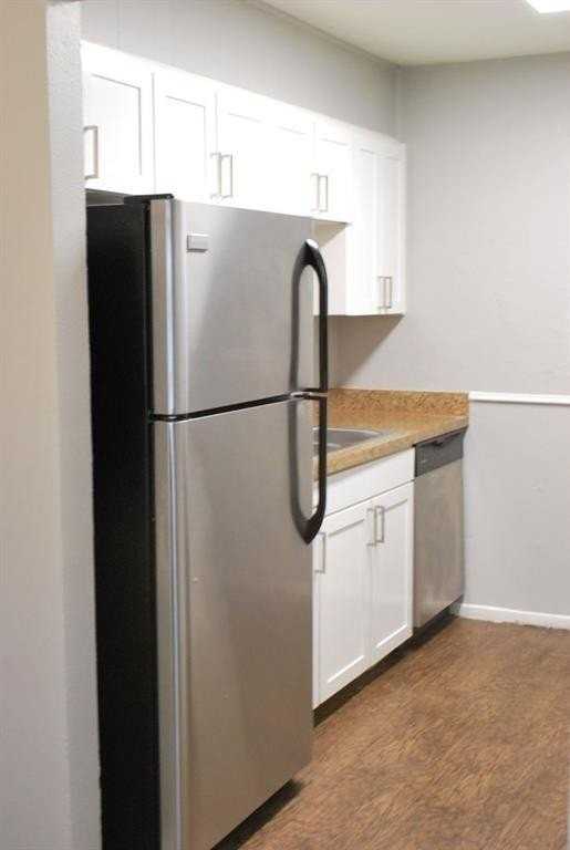 2200 W Lowden St #28 - Photo 7 of 10