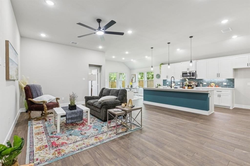 512 Frazier St - Photo 4 of 28