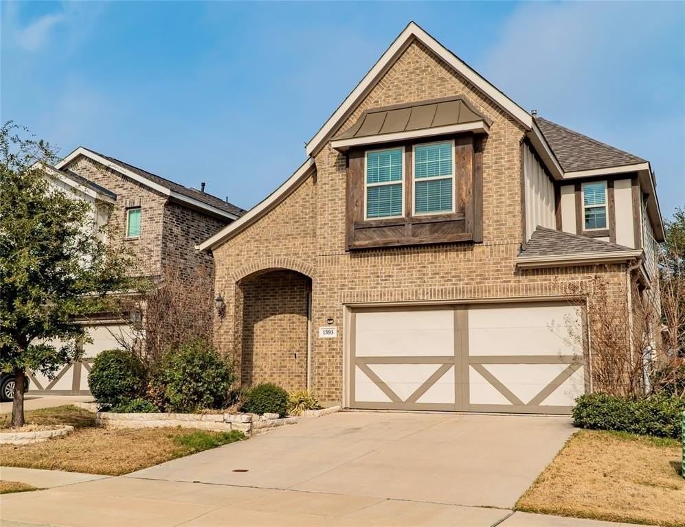 1393 Bonanza Ln - Photo 2 of 13