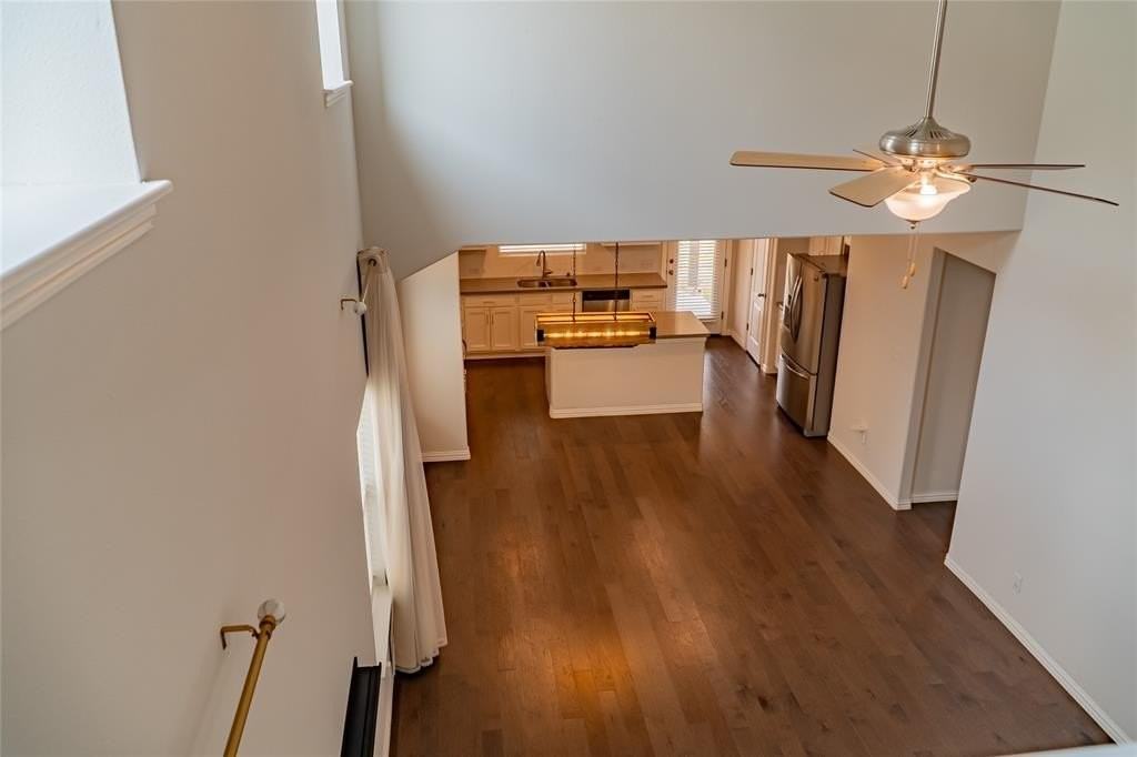 1393 Bonanza Ln - Photo 4 of 13