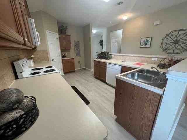 8401 Asheville Ln - Photo 7 of 23