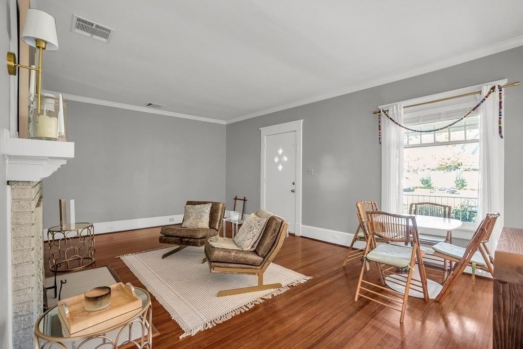 4916 Abbott Ave - Photo 4 of 29