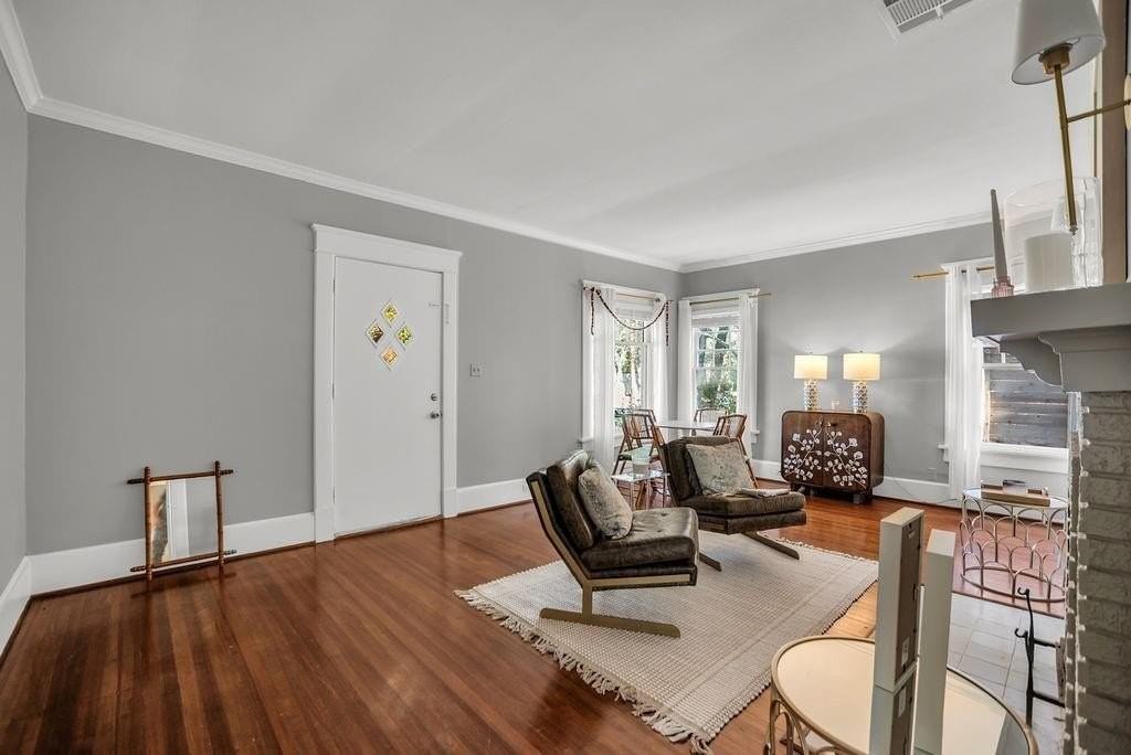 4916 Abbott Ave - Photo 5 of 29