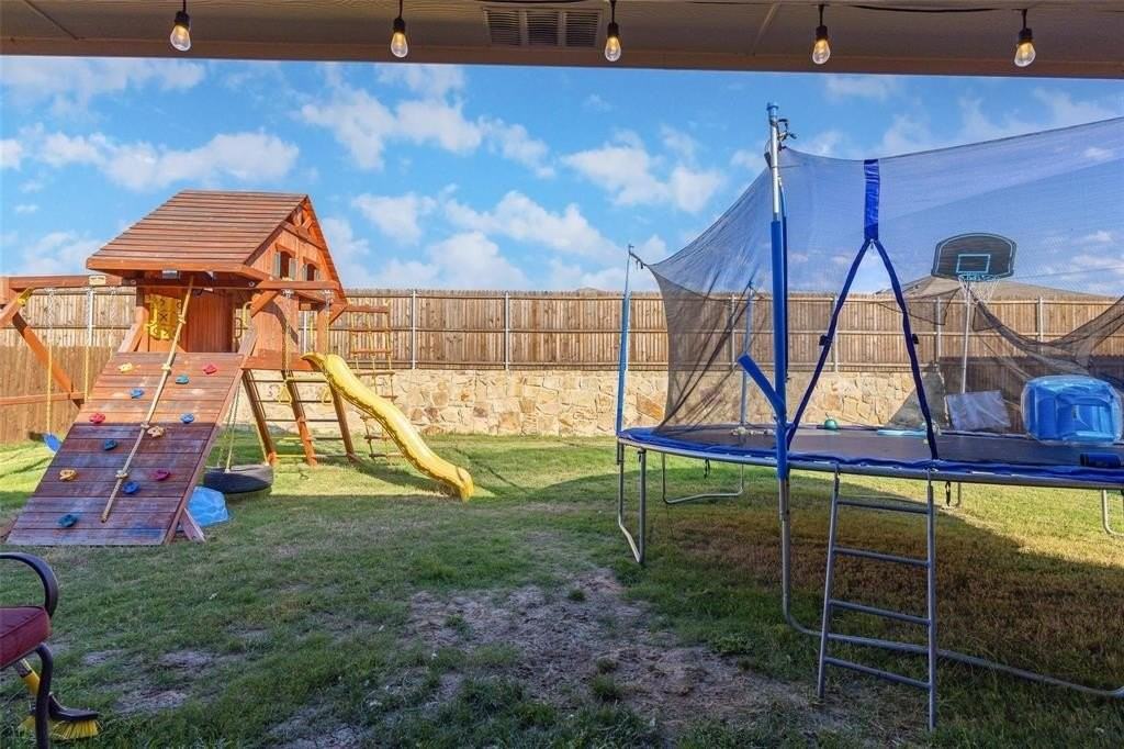 505 Saw Mill Rd - Photo 6 of 30