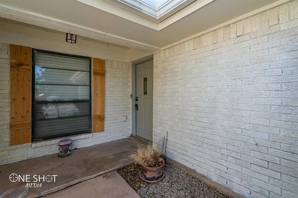 3216 Chimney Rock Rd - Photo 2 of 24