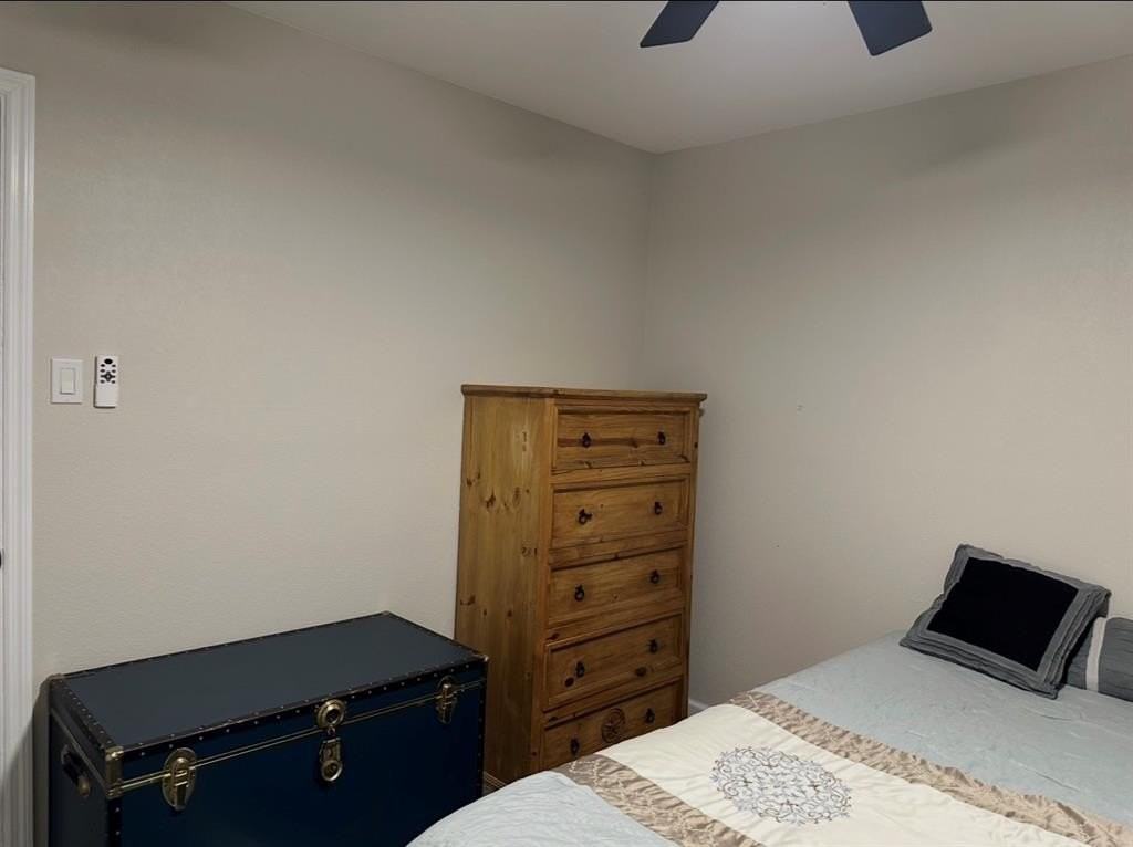 2557 N Willis St - Photo 6 of 15