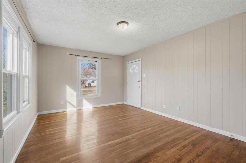 2857 S 5th St - Photo 5 of 34