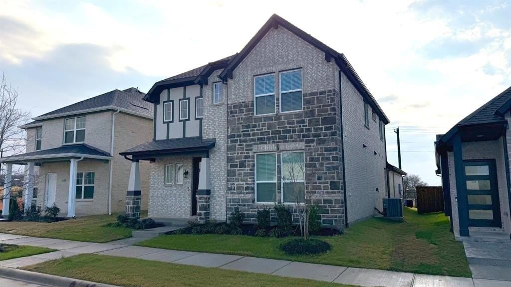 2032 Adriana Ave - Photo 3 of 26