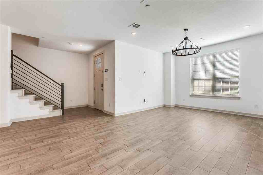 569 Eiseley Dr - Photo 2 of 12