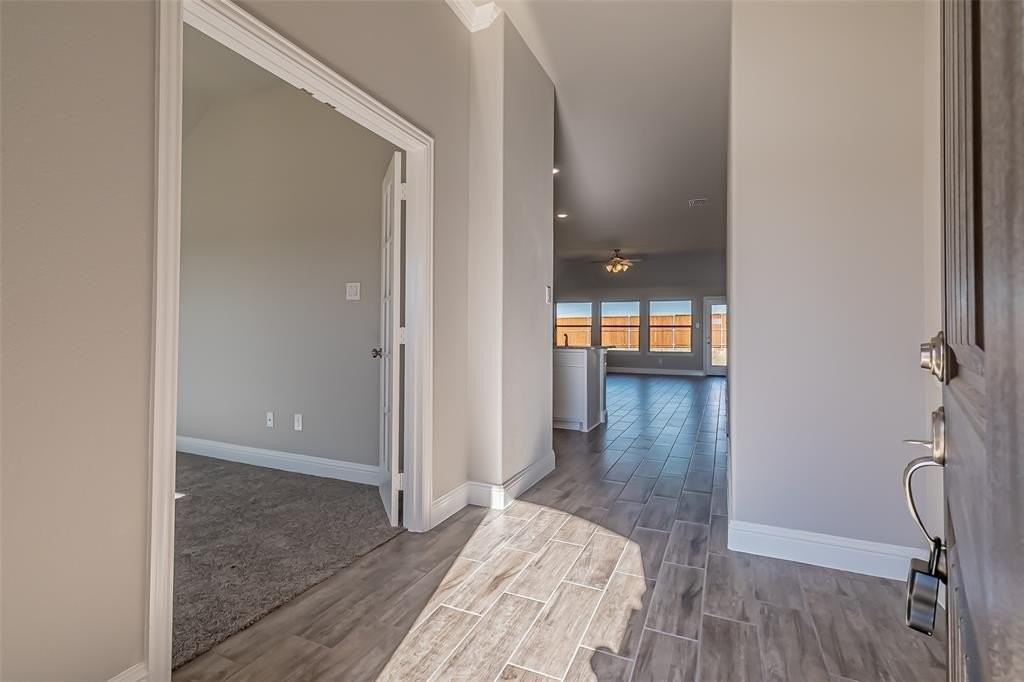 422 Oleander Dr - Photo 2 of 36