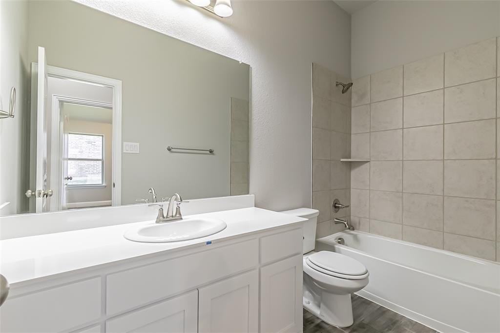 422 Oleander Dr - Photo 7 of 36