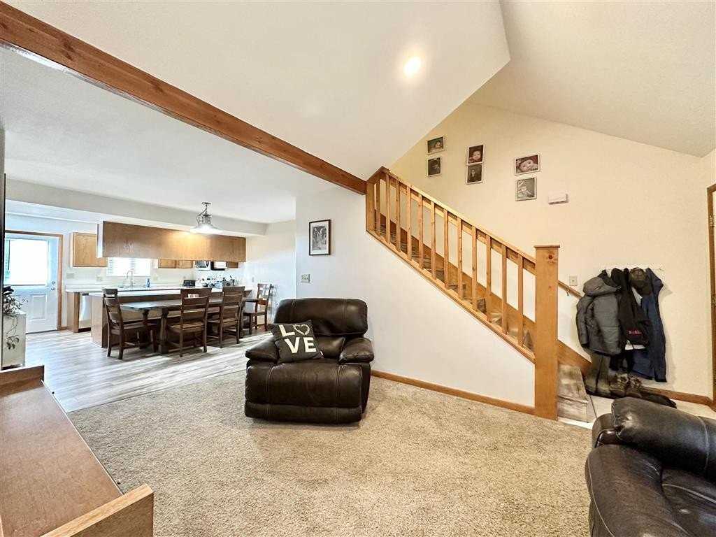 1103 31st St - Photo 4 of 29