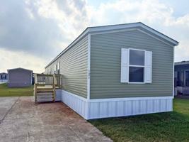 featured image of 3550 Carlyss Dr #121