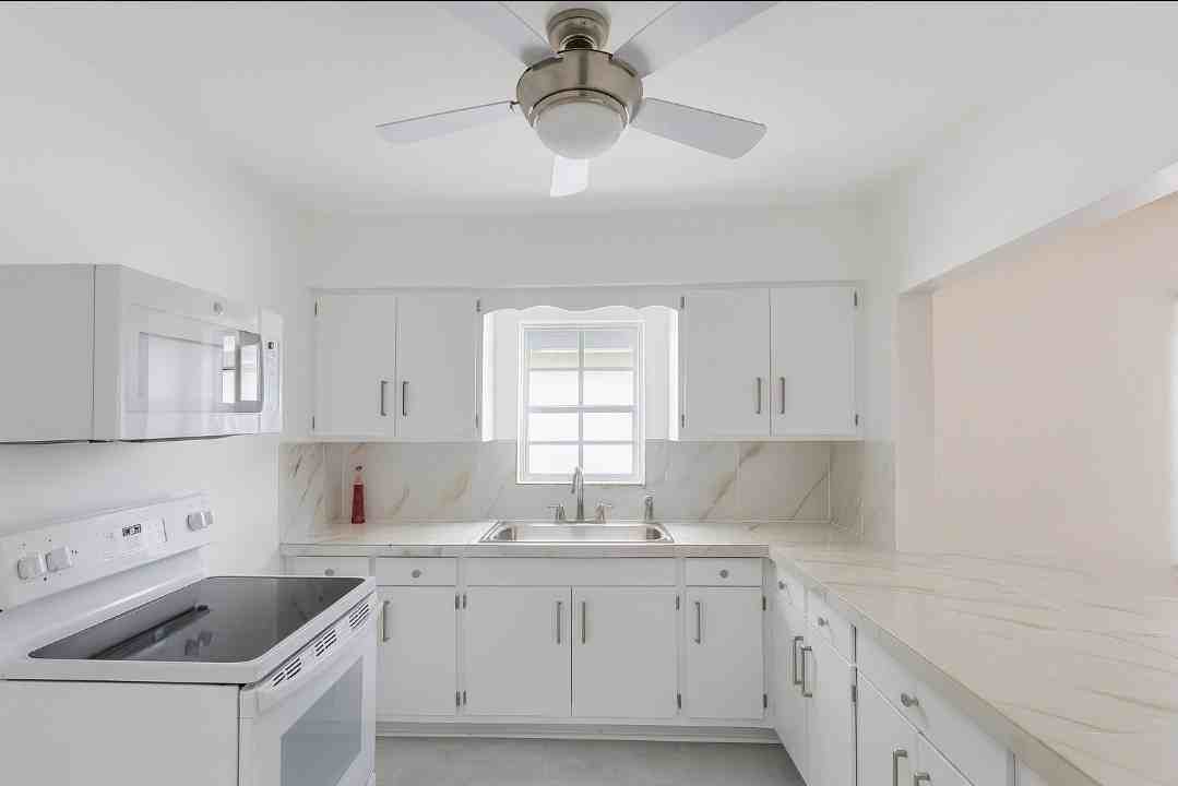 3115 Sw 25th Ter - Photo 7 of 13