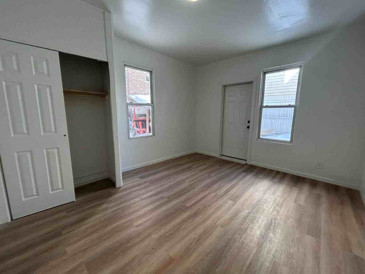 681 Rhinelander Ave #1 - Photo 2 of 8